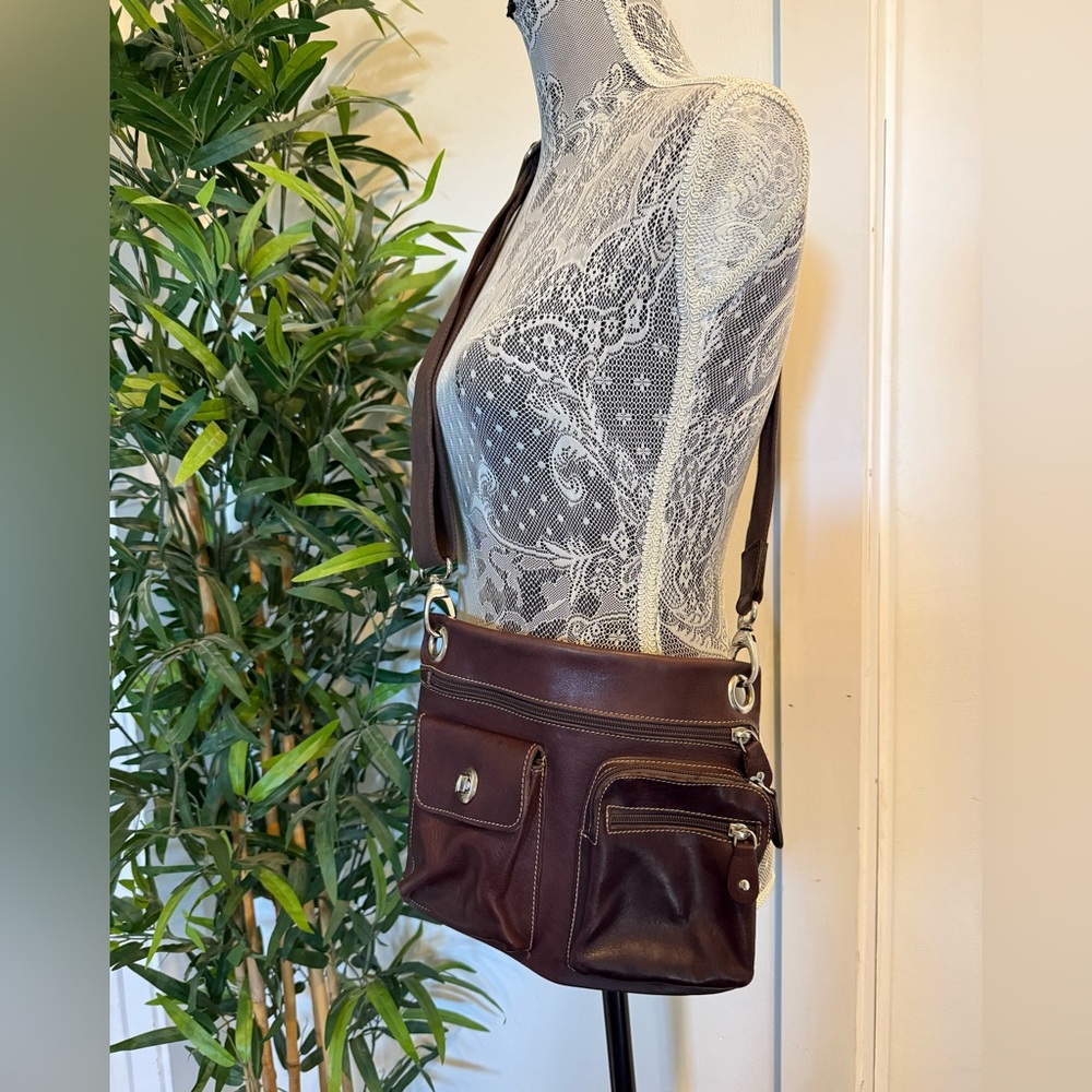 Elegant Brown Roots Leather Crossbody Bag